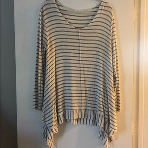 Vestique Grey and White Striped V-neck Sweater